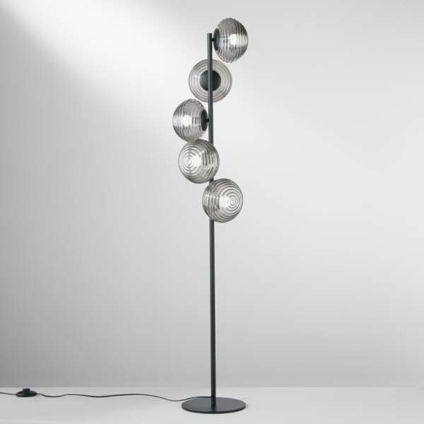 Lampadaire ripple en métal noir avec cinq diffuseurs en verre fumé 160 cm – Image 2